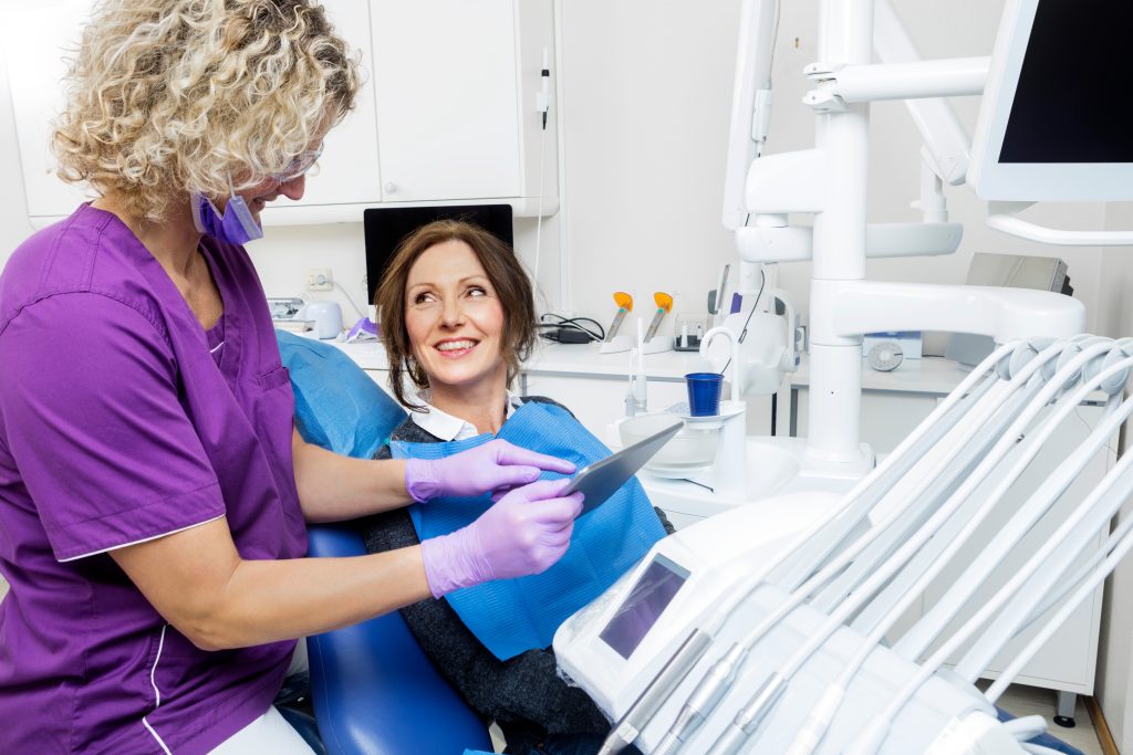 Guida all'implantologia dentale